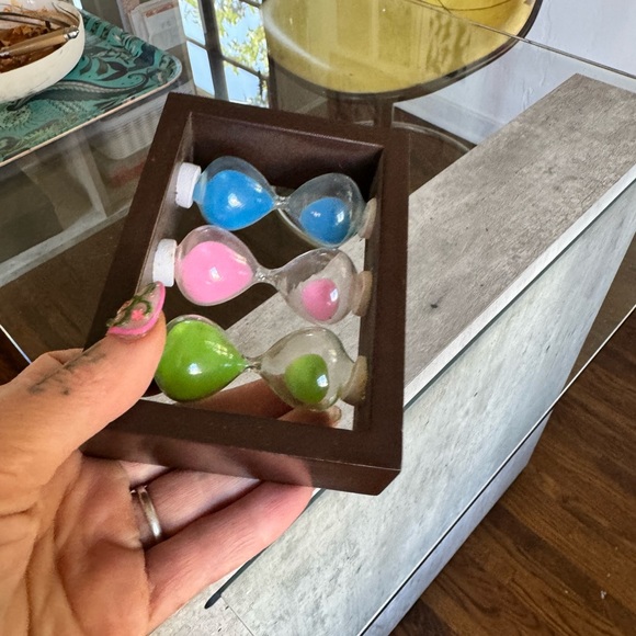NEW Tripple hour glass with multicolored sand - Picture 4 of 7